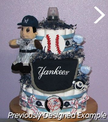 IMG_8393.JPG - NY Yankees Diaper Cake